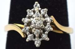 Elegant Approx. 0.24CTW Diamond Cluster Ring in 14KT White Gold