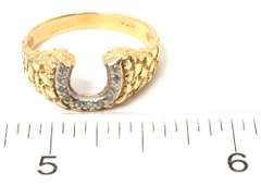 Nugget-Style Horseshoe Ring with Diamonds in Yellow Gold