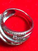 LADIES OVERLAP DIAMOND BURST RING. 14K WHITE GOLD