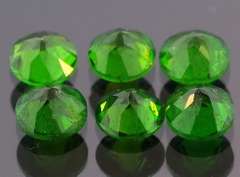 Rich forest green 3.30ct Chrome Diopside set