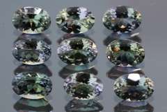 Captivating 5.89ct multi-color Tanzanite set