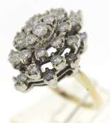 Gorgeous Round Brilliant Cut Diamond Cluster Ring