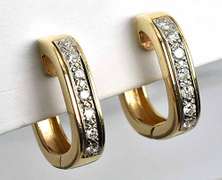 Huggy Syle Diamond Earrings