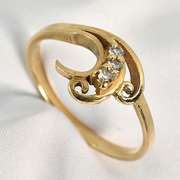 Cute Little Ring with 3 Tiny Diamonds