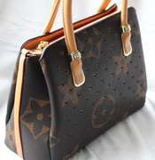 100% Fine leather Designer Bag