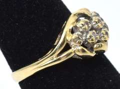 Sweet Diamond Cluster Ring in Yellow Gold