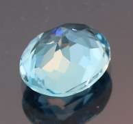 Brilliant 5.76ct oval cut Topaz center stone