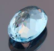 Brilliant 8.31ct oval cut Topaz center stone