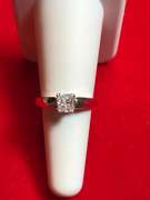 18K WHITE GOLD LADIES PRINCESS CUT DIAMOND SOLITAIRE RING
