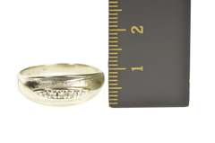 14K White Gold Retro Graduated Diamond Wedding Band Ring