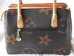 100% Fine leather Designer Bag