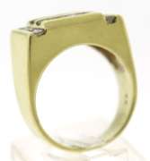 Delightful 18kt Baggutte & RBC Diamond Men's Ring