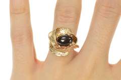 14K Yellow Gold Oval Black Onyx 1960's Leaf Cluster Cocktail Ring