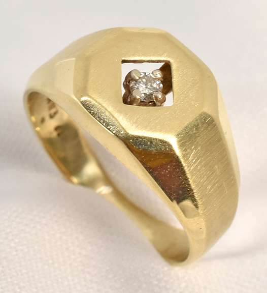 Attractive Man's Diamond Pinkie Ring