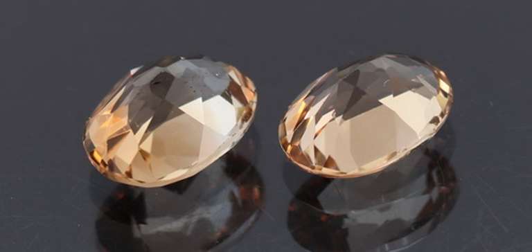 High fire! Full body flashing 3.29ct Topaz set