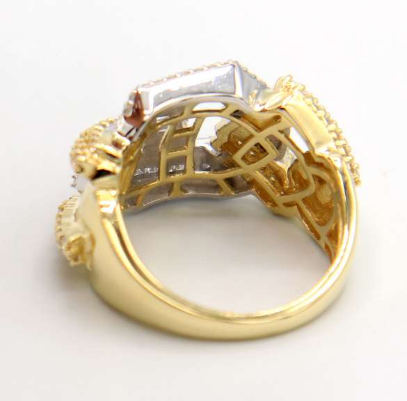 Fantastic White and Yellow Gold Diamond Ring