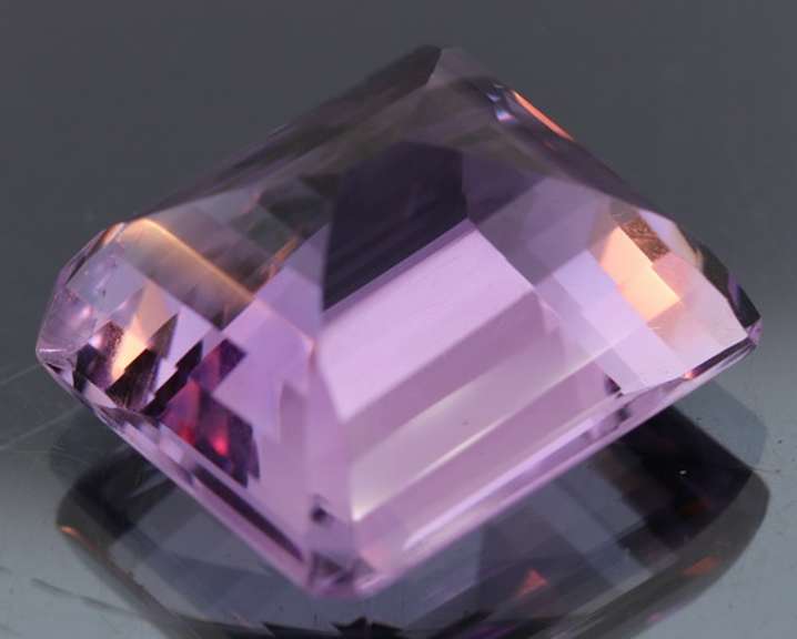 Stunning 28.99ct lilac purple Amethyst