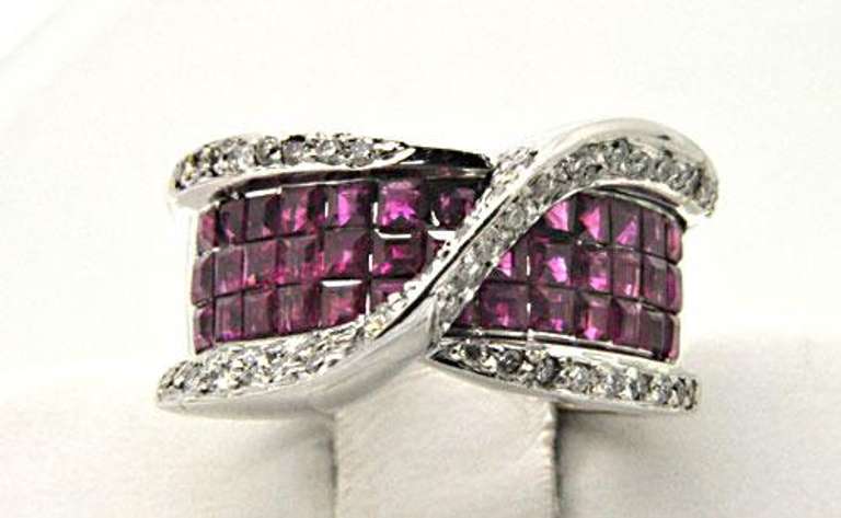 LADIES 14 KT WHITE GOLD DIAMOND AND RUBY RING