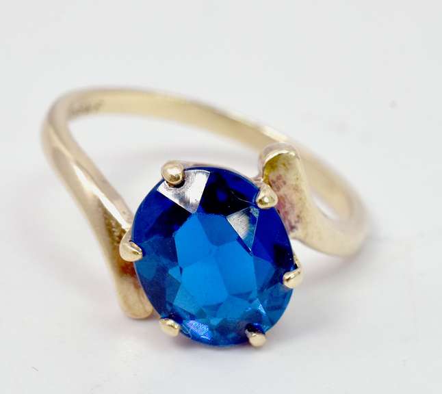 Bold Blue Gemstone on Yellow Gold Ring