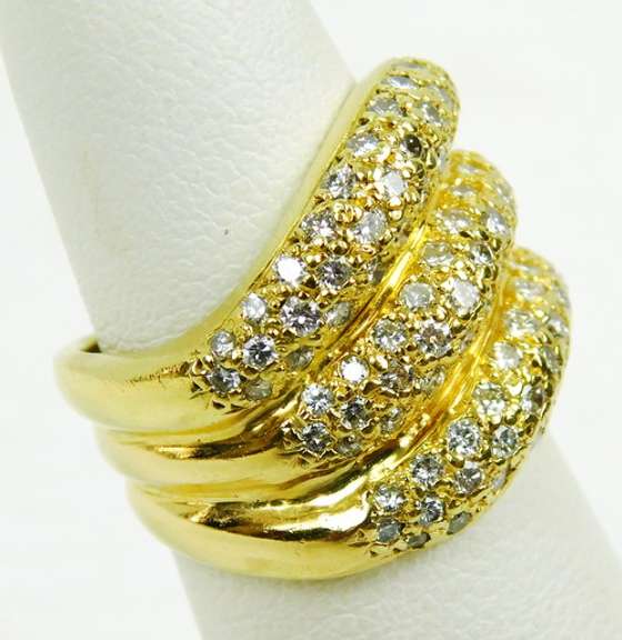 Stellar 18K Gold Ring of Pave Diamonds, Size 5