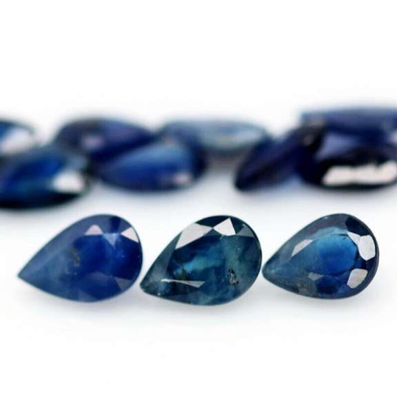 Captivating royal blue 4.56ct Sapphire set