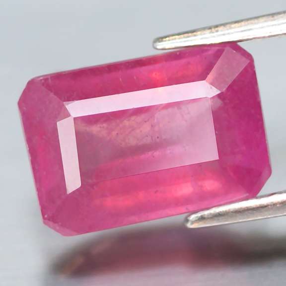 Amazing 3.65ct reddish pink emerald cut Ruby