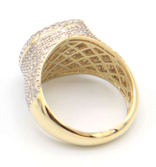 Captivating Yellow gold 2.62ctw Diamond Ring