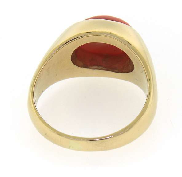 Stunning Yellow Gold Coral Ring