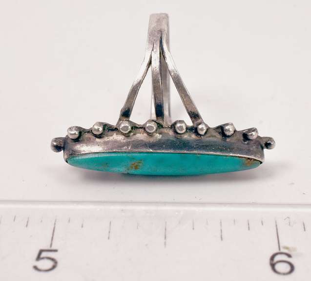 Elegant Turquoise in Unique Sterling Silver Ring.