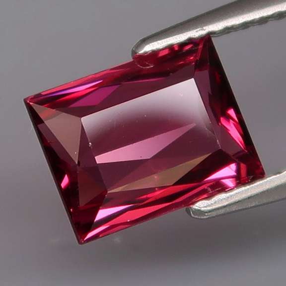 Glittering 2.06ct untreated top violet pink Rhodolite Garnet