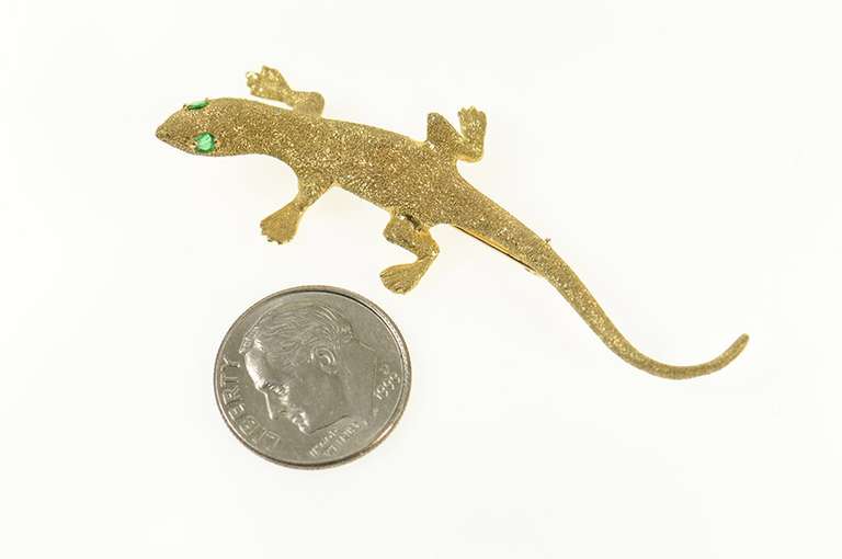14K Yellow Gold Emerald Eyed Lizard Textured Gecko Pin/Brooch
