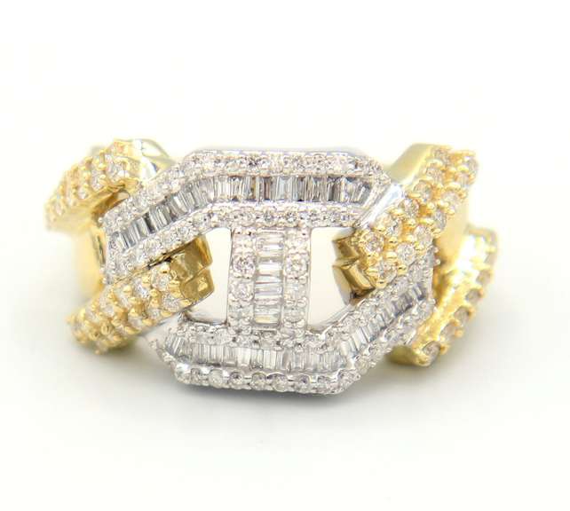 Fantastic White and Yellow Gold Diamond Ring