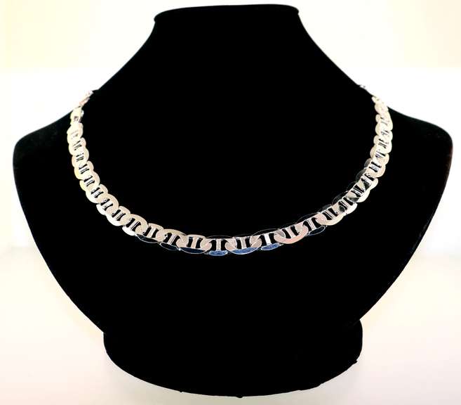 Beautiful Sterling Silver Marina Chain Necklace