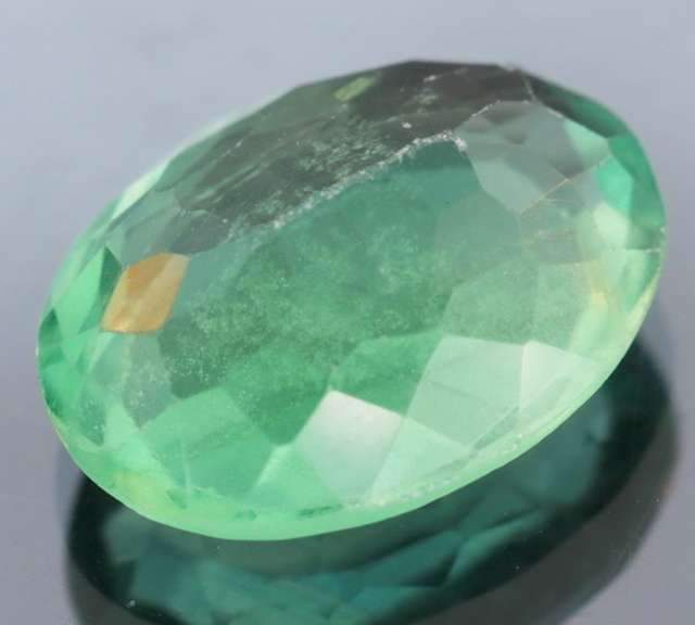 Amazing 12.62ct oval cut Flourite