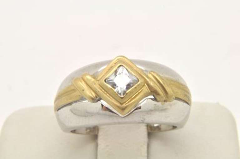 14 KT WHITE AND YELLOW GOLD RING / BAND
