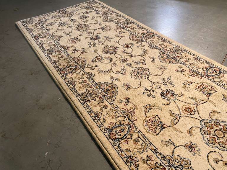 EXQUISITE TRADITIONAL ALLOVER DESIGN 8 Ft RUNNER