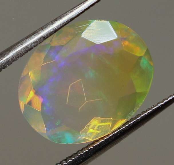 Gorgeous 2.16ct fully natural Welo Opal