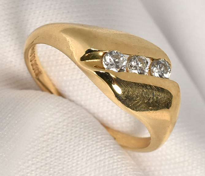 Sweet Little 3 Diamond Ring
