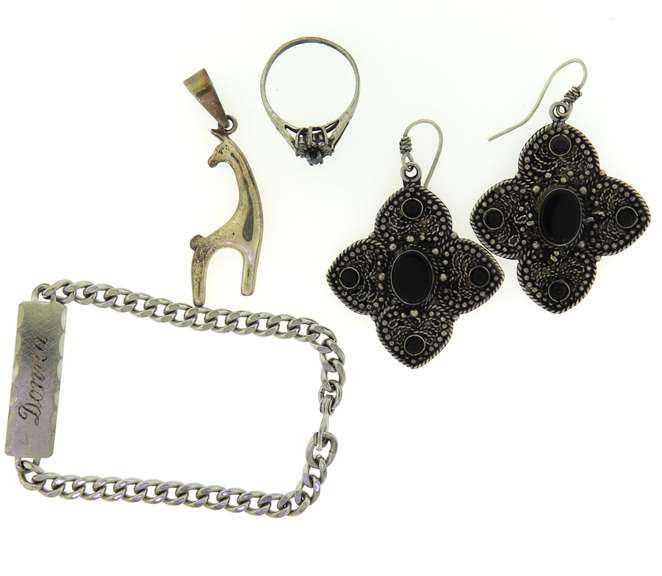 Lot of Sterling Silver Miscellaneous Jewelry