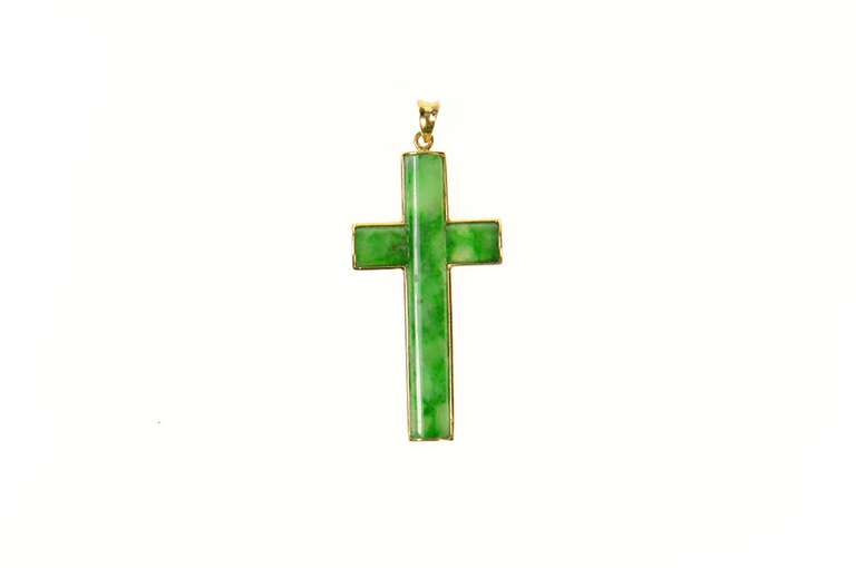 18K Yellow Gold Carved Ornate Jade Cross Christian Faith Pendant