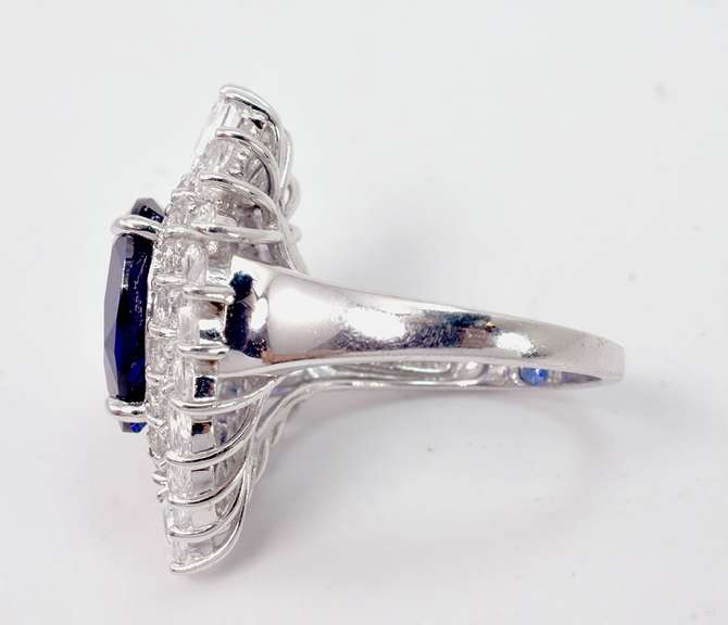 Flashy Gemstone Ring in Sterling