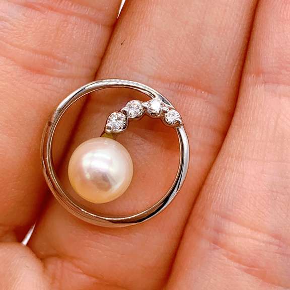 14kt Gold, Pearl, & Diamond Pendant