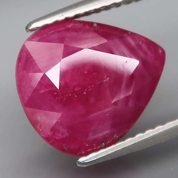 Stunning 7.05ct heated only Mozambique Ruby