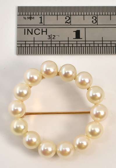 Vintage Pearl Circle Brooch