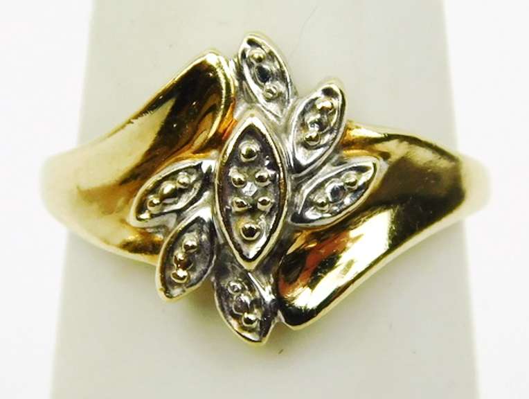 Vintage 10K Pinkie Ring with Diamond