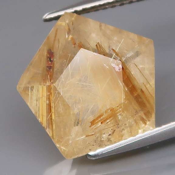 Star cut! Fully faceted 6.40ct golden rutile Quartz