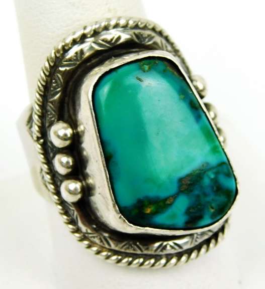 Superb Vintage N.A. Indian Turquoise Sterling Ring, Size 10