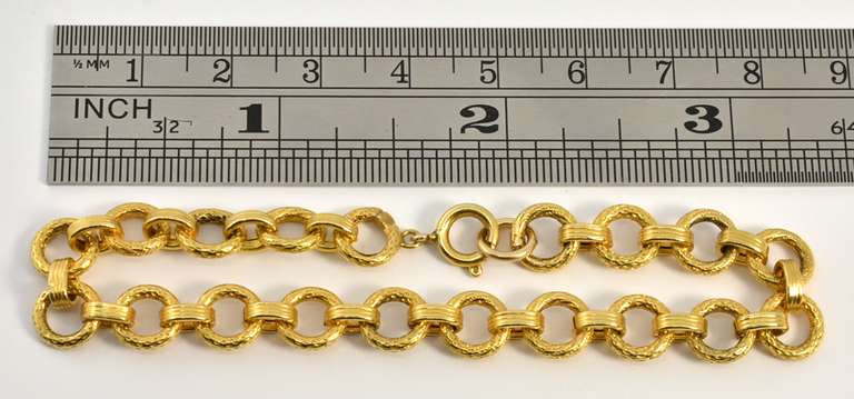 Tasteful 18k Woman's Bracelet