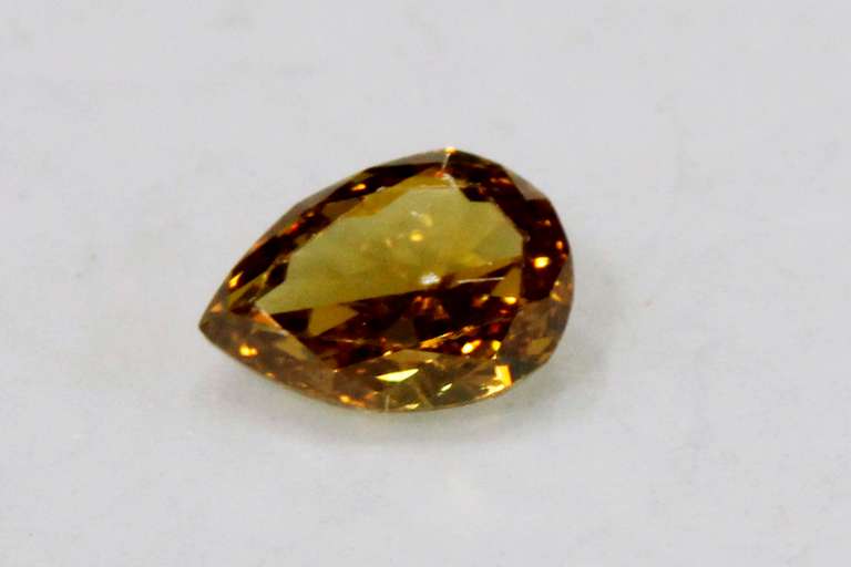 Cheerful Natural Chartreuse Diamond