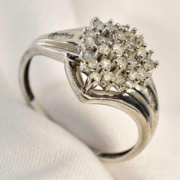 Heart Shaped WG Diamond Cluster